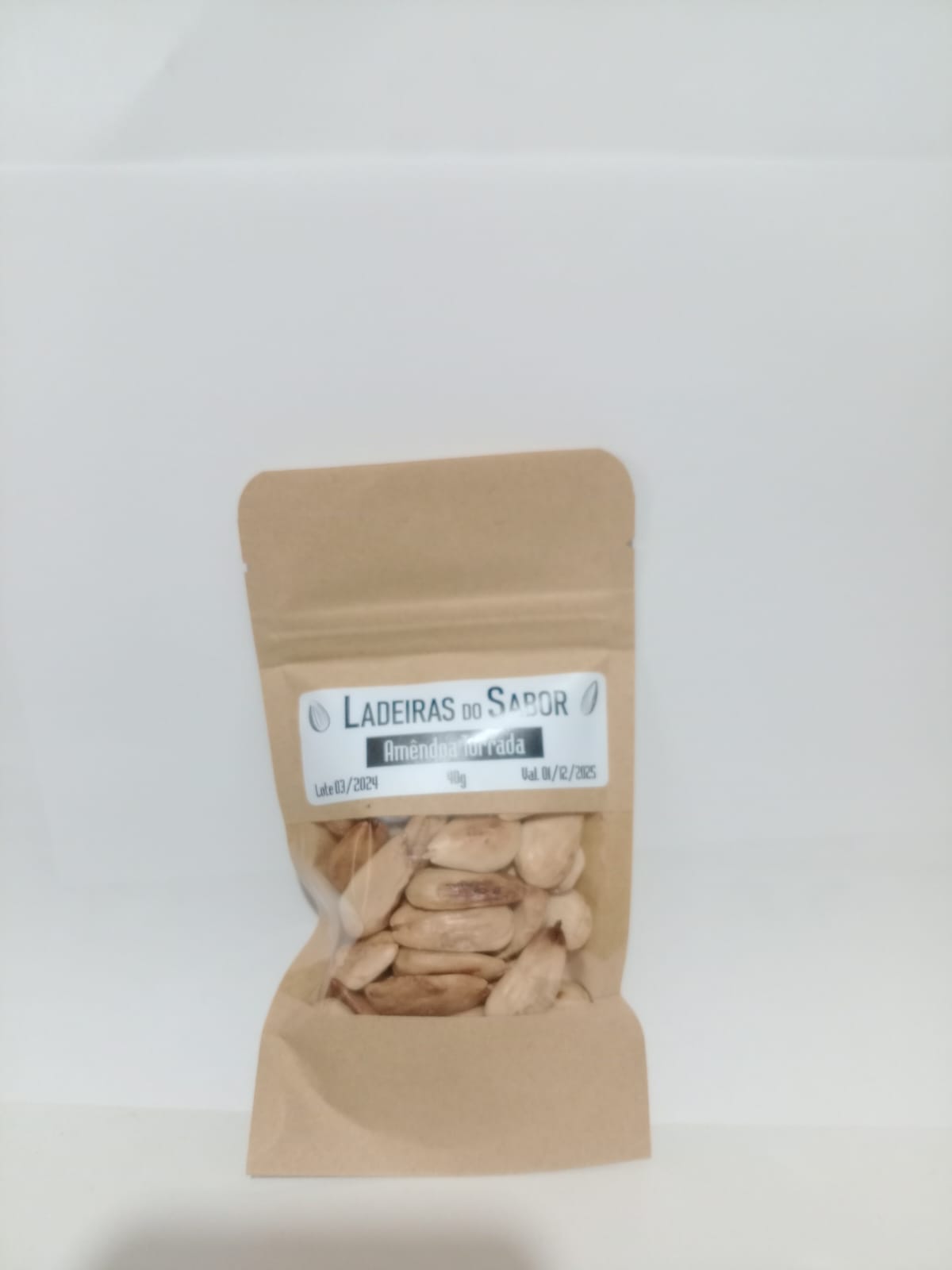 Amêndoa torrada, picante/salgada e caramelizada (40g)